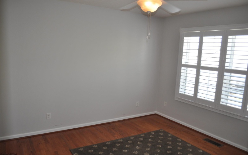 98 Berkshire Circle, Bridgeport, West Virginia 26330, 3 Bedrooms Bedrooms, 7 Rooms Rooms,3 BathroomsBathrooms,Single Family Attached,For Sale,Berkshire,10161265