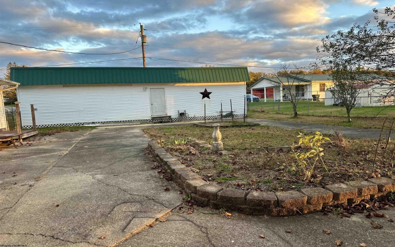 25 McKnight Drive, Buckhannon, West Virginia 26201, 4 Bedrooms Bedrooms, 8 Rooms Rooms,2 BathroomsBathrooms,Single Family Detached,For Sale,McKnight,10162195 25 McKnight Drive, Buckhannon, West Virginia 26201, 4 Bedrooms Bedrooms, 8 Rooms Rooms,2 BathroomsBathrooms,Single Family Detached,For Sale,McKnight,10162195