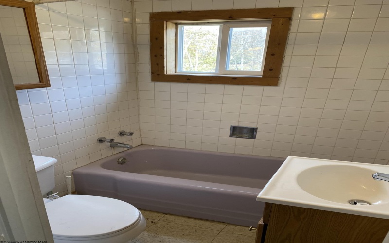 8248 Alton Road, Adrian, West Virginia 26210, 4 Bedrooms Bedrooms, 7 Rooms Rooms,2 BathroomsBathrooms,Single Family Detached,For Sale,Alton,10162197