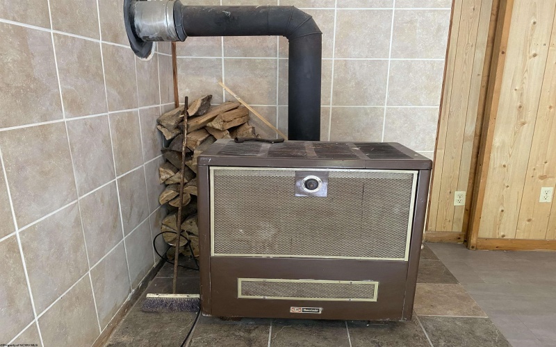 8248 Alton Road, Adrian, West Virginia 26210, 4 Bedrooms Bedrooms, 7 Rooms Rooms,2 BathroomsBathrooms,Single Family Detached,For Sale,Alton,10162197