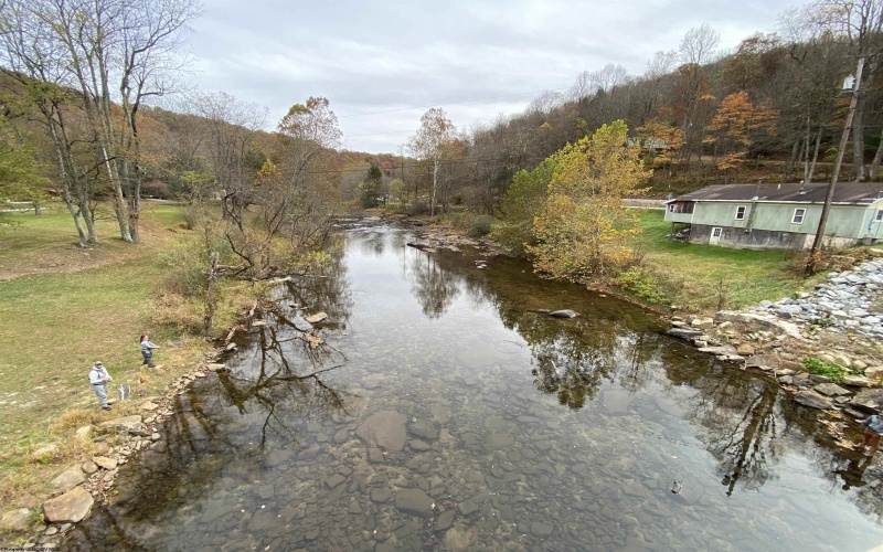 8248 Alton Road, Adrian, West Virginia 26210, 4 Bedrooms Bedrooms, 7 Rooms Rooms,2 BathroomsBathrooms,Single Family Detached,For Sale,Alton,10162197
