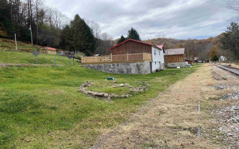 8248 Alton Road, Adrian, West Virginia 26210, 4 Bedrooms Bedrooms, 7 Rooms Rooms,2 BathroomsBathrooms,Single Family Detached,For Sale,Alton,10162197