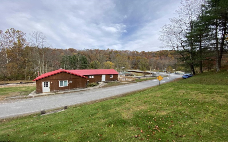 8248 Alton Road, Adrian, West Virginia 26210, 4 Bedrooms Bedrooms, 7 Rooms Rooms,2 BathroomsBathrooms,Single Family Detached,For Sale,Alton,10162197