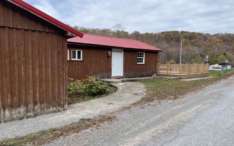 8248 Alton Road, Adrian, West Virginia 26210, 4 Bedrooms Bedrooms, 7 Rooms Rooms,2 BathroomsBathrooms,Single Family Detached,For Sale,Alton,10162197