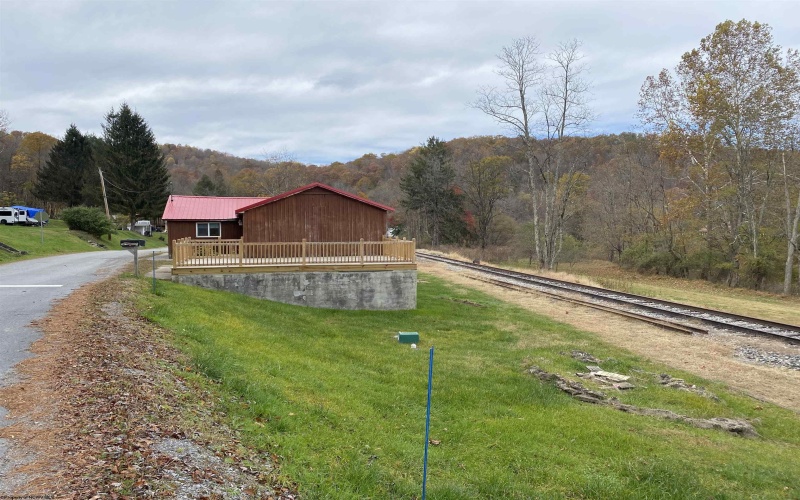 8248 Alton Road, Adrian, West Virginia 26210, 4 Bedrooms Bedrooms, 7 Rooms Rooms,2 BathroomsBathrooms,Single Family Detached,For Sale,Alton,10162197