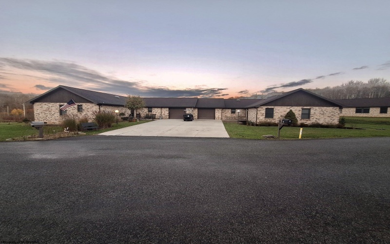 411 Pineview Drive, Thomas, West Virginia 26292-8018, 2 Bedrooms Bedrooms, 7 Rooms Rooms,2 BathroomsBathrooms,Single Family Attached,For Sale,Pineview,10162210 411 Pineview Drive, Thomas, West Virginia 26292-8018, 2 Bedrooms Bedrooms, 7 Rooms Rooms,2 BathroomsBathrooms,Single Family Attached,For Sale,Pineview,10162210