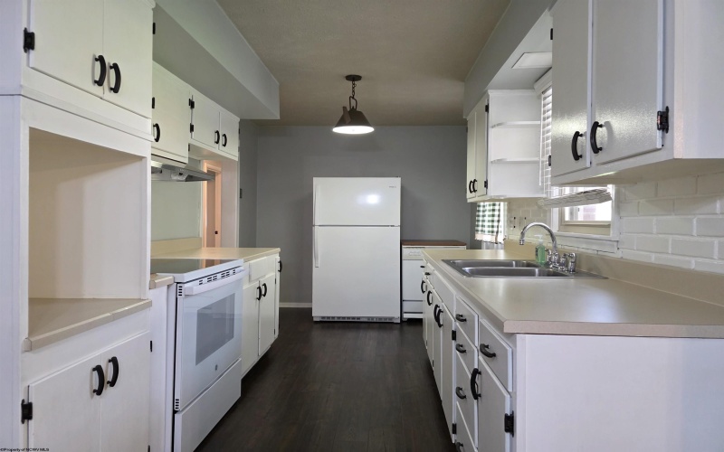 1131 Bell Run Road, Fairmont, West Virginia 26554, 3 Bedrooms Bedrooms, 6 Rooms Rooms,1 BathroomBathrooms,Single Family Detached,For Sale,Bell Run,10162215 1131 Bell Run Road, Fairmont, West Virginia 26554, 3 Bedrooms Bedrooms, 6 Rooms Rooms,1 BathroomBathrooms,Single Family Detached,For Sale,Bell Run,10162215