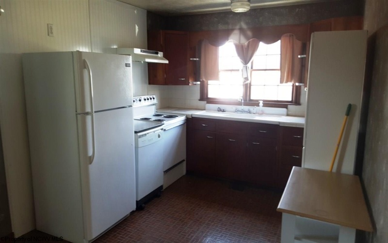 133 CAMDEN Avenue, Buckhannon, West Virginia 26201, 3 Bedrooms Bedrooms, 5 Rooms Rooms,2 BathroomsBathrooms,Residential Rentals,For Rent,CAMDEN,10162206 133 CAMDEN Avenue, Buckhannon, West Virginia 26201, 3 Bedrooms Bedrooms, 5 Rooms Rooms,2 BathroomsBathrooms,Residential Rentals,For Rent,CAMDEN,10162206