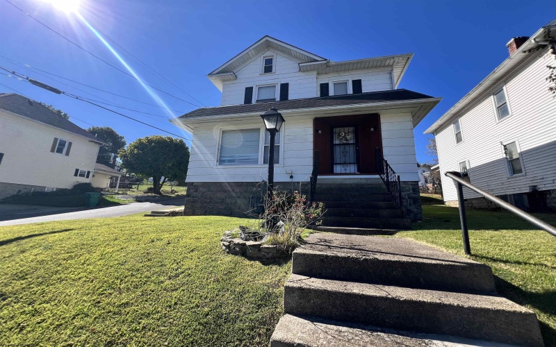 201 Euclid Avenue, Clarksburg, West Virginia 26301-4003, 3 Bedrooms Bedrooms, 7 Rooms Rooms,2 BathroomsBathrooms,Single Family Detached,For Sale,Euclid,10162214 201 Euclid Avenue, Clarksburg, West Virginia 26301-4003, 3 Bedrooms Bedrooms, 7 Rooms Rooms,2 BathroomsBathrooms,Single Family Detached,For Sale,Euclid,10162214