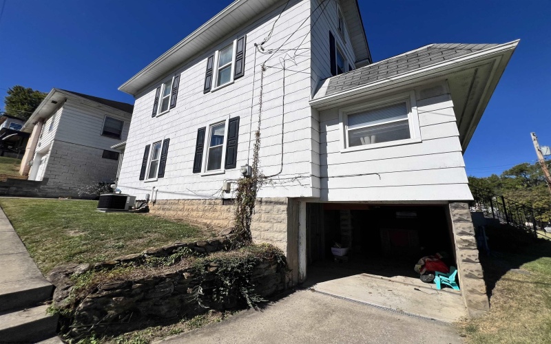 201 Euclid Avenue, Clarksburg, West Virginia 26301-4003, 3 Bedrooms Bedrooms, 7 Rooms Rooms,2 BathroomsBathrooms,Single Family Detached,For Sale,Euclid,10162214 201 Euclid Avenue, Clarksburg, West Virginia 26301-4003, 3 Bedrooms Bedrooms, 7 Rooms Rooms,2 BathroomsBathrooms,Single Family Detached,For Sale,Euclid,10162214