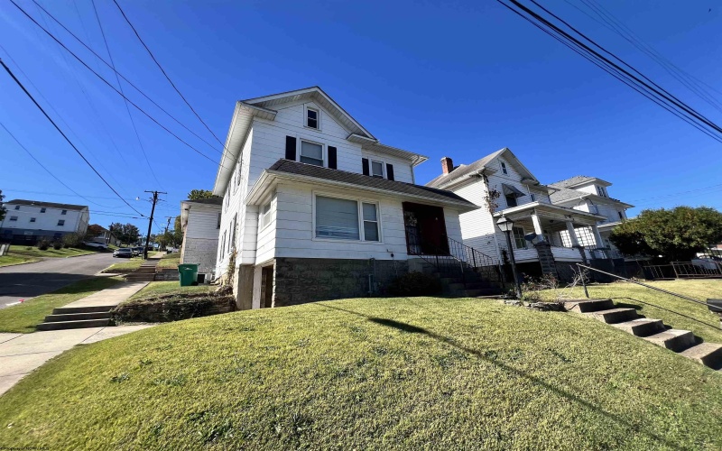 201 Euclid Avenue, Clarksburg, West Virginia 26301-4003, 3 Bedrooms Bedrooms, 7 Rooms Rooms,2 BathroomsBathrooms,Single Family Detached,For Sale,Euclid,10162214 201 Euclid Avenue, Clarksburg, West Virginia 26301-4003, 3 Bedrooms Bedrooms, 7 Rooms Rooms,2 BathroomsBathrooms,Single Family Detached,For Sale,Euclid,10162214