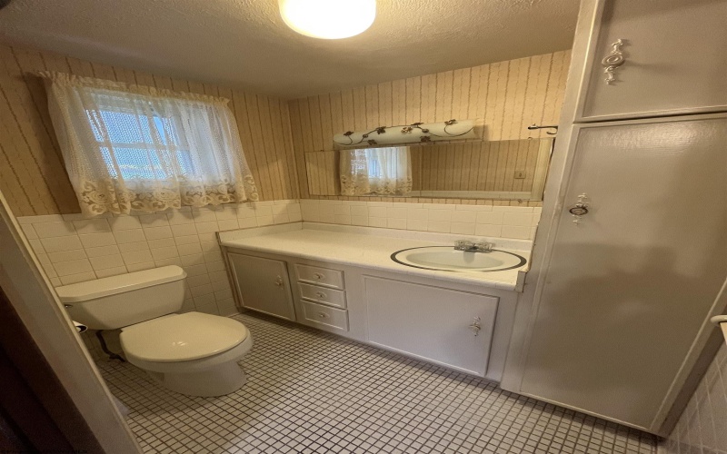 124 Mandan Road, Clarksburg, West Virginia 26301, 3 Bedrooms Bedrooms, 6 Rooms Rooms,2 BathroomsBathrooms,Single Family Detached,For Sale,Mandan,10162211 124 Mandan Road, Clarksburg, West Virginia 26301, 3 Bedrooms Bedrooms, 6 Rooms Rooms,2 BathroomsBathrooms,Single Family Detached,For Sale,Mandan,10162211