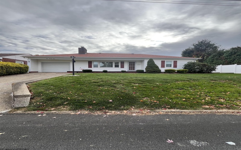 124 Mandan Road, Clarksburg, West Virginia 26301, 3 Bedrooms Bedrooms, 6 Rooms Rooms,2 BathroomsBathrooms,Single Family Detached,For Sale,Mandan,10162211 124 Mandan Road, Clarksburg, West Virginia 26301, 3 Bedrooms Bedrooms, 6 Rooms Rooms,2 BathroomsBathrooms,Single Family Detached,For Sale,Mandan,10162211