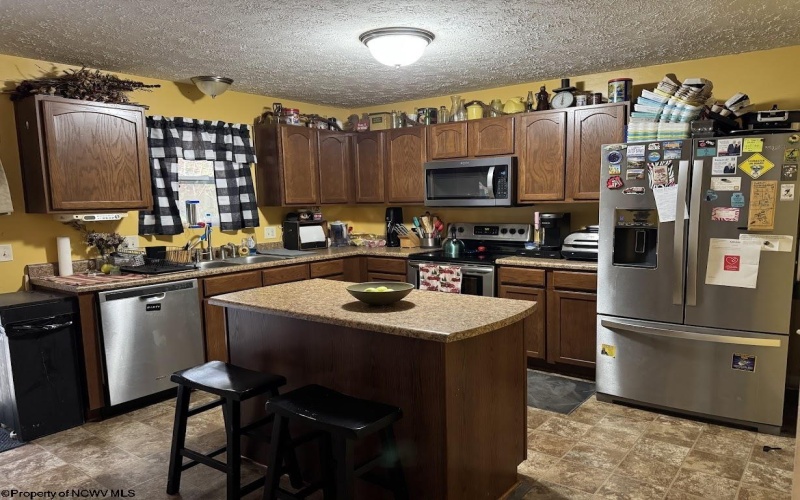 740 Dunkard Mill Road, Farmington, West Virginia 26571, 6 Bedrooms Bedrooms, 10 Rooms Rooms,3 BathroomsBathrooms,Single Family Detached,For Sale,Dunkard Mill,10162205