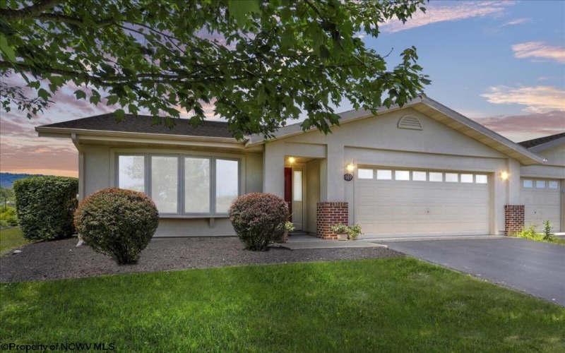 169 Arrowhead Ridge, Hedgesville, West Virginia 25427, 3 Bedrooms Bedrooms, 5 Rooms Rooms,2 BathroomsBathrooms,Single Family Detached,For Sale,Arrowhead,10162209 169 Arrowhead Ridge, Hedgesville, West Virginia 25427, 3 Bedrooms Bedrooms, 5 Rooms Rooms,2 BathroomsBathrooms,Single Family Detached,For Sale,Arrowhead,10162209