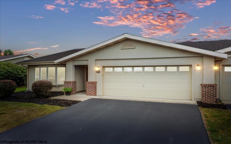 169 Arrowhead Ridge, Hedgesville, West Virginia 25427, 3 Bedrooms Bedrooms, 5 Rooms Rooms,2 BathroomsBathrooms,Single Family Detached,For Sale,Arrowhead,10162209 169 Arrowhead Ridge, Hedgesville, West Virginia 25427, 3 Bedrooms Bedrooms, 5 Rooms Rooms,2 BathroomsBathrooms,Single Family Detached,For Sale,Arrowhead,10162209