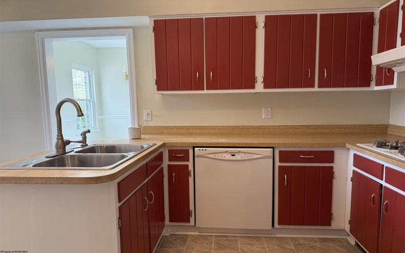 1201 Peacock Lane, Fairmont, West Virginia 26554, 4 Bedrooms Bedrooms, 8 Rooms Rooms,2 BathroomsBathrooms,Single Family Detached,For Sale,Peacock,10162220 1201 Peacock Lane, Fairmont, West Virginia 26554, 4 Bedrooms Bedrooms, 8 Rooms Rooms,2 BathroomsBathrooms,Single Family Detached,For Sale,Peacock,10162220