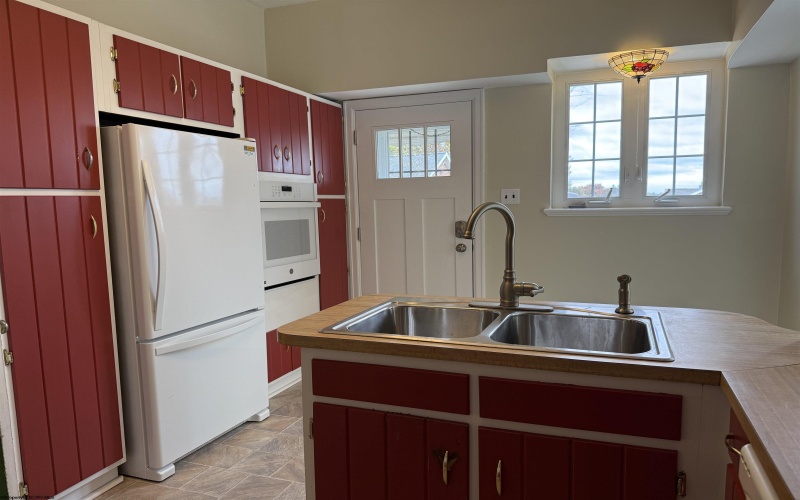 1201 Peacock Lane, Fairmont, West Virginia 26554, 4 Bedrooms Bedrooms, 8 Rooms Rooms,2 BathroomsBathrooms,Single Family Detached,For Sale,Peacock,10162220 1201 Peacock Lane, Fairmont, West Virginia 26554, 4 Bedrooms Bedrooms, 8 Rooms Rooms,2 BathroomsBathrooms,Single Family Detached,For Sale,Peacock,10162220