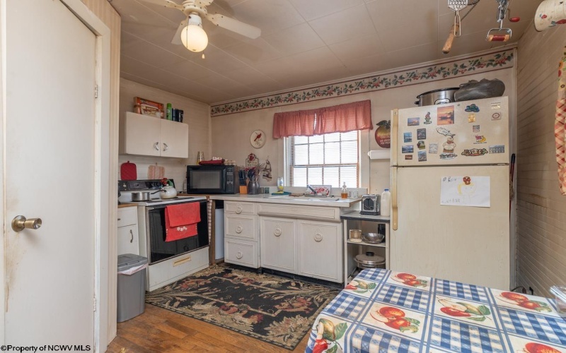 3874 Barkers Ridge Road, Sutton, West Virginia 26601, 3 Bedrooms Bedrooms, 7 Rooms Rooms,1 BathroomBathrooms,Single Family Detached,For Sale,Barkers Ridge,10162219