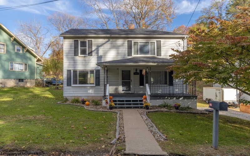 227 Homewood Avenue, Fairmont, West Virginia 26554, 3 Bedrooms Bedrooms, 7 Rooms Rooms,1 BathroomBathrooms,Single Family Detached,For Sale,Homewood,10162218 227 Homewood Avenue, Fairmont, West Virginia 26554, 3 Bedrooms Bedrooms, 7 Rooms Rooms,1 BathroomBathrooms,Single Family Detached,For Sale,Homewood,10162218