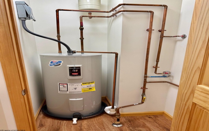 505 Woodside Drive, Thomas, West Virginia 26292, 2 Bedrooms Bedrooms, 5 Rooms Rooms,1 BathroomBathrooms,Single Family Attached,For Sale,Woodside,10162224 505 Woodside Drive, Thomas, West Virginia 26292, 2 Bedrooms Bedrooms, 5 Rooms Rooms,1 BathroomBathrooms,Single Family Attached,For Sale,Woodside,10162224