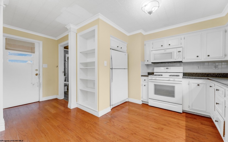 420 Herman Avenue, Morgantown, West Virginia 26505, 2 Bedrooms Bedrooms, 6 Rooms Rooms,1 BathroomBathrooms,Single Family Detached,For Sale,Herman,10162234 420 Herman Avenue, Morgantown, West Virginia 26505, 2 Bedrooms Bedrooms, 6 Rooms Rooms,1 BathroomBathrooms,Single Family Detached,For Sale,Herman,10162234