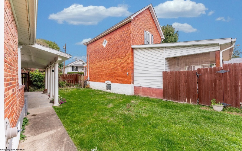 420 Herman Avenue, Morgantown, West Virginia 26505, 2 Bedrooms Bedrooms, 6 Rooms Rooms,1 BathroomBathrooms,Single Family Detached,For Sale,Herman,10162234 420 Herman Avenue, Morgantown, West Virginia 26505, 2 Bedrooms Bedrooms, 6 Rooms Rooms,1 BathroomBathrooms,Single Family Detached,For Sale,Herman,10162234