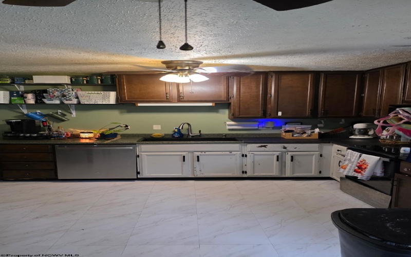 401 Rohr Avenue, Buckhannon, West Virginia 26201, 3 Bedrooms Bedrooms, 5 Rooms Rooms,1 BathroomBathrooms,Single Family Detached,For Sale,Rohr,10162221