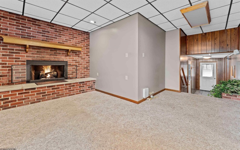 103 Larue Avenue, Kingwood, West Virginia 26537, 3 Bedrooms Bedrooms, 7 Rooms Rooms,2 BathroomsBathrooms,Single Family Detached,For Sale,Larue,10162223