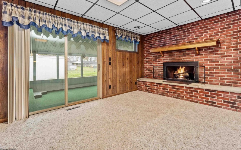 103 Larue Avenue, Kingwood, West Virginia 26537, 3 Bedrooms Bedrooms, 7 Rooms Rooms,2 BathroomsBathrooms,Single Family Detached,For Sale,Larue,10162223