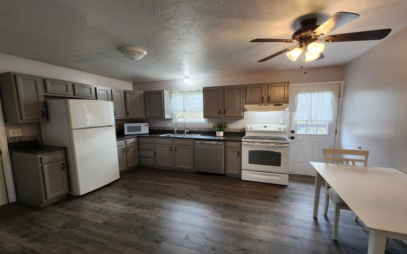 46 Forest Hills Drive, West Milford, West Virginia 26451, 3 Bedrooms Bedrooms, 5 Rooms Rooms,1 BathroomBathrooms,Single Family Detached,For Sale,Forest Hills,10162226