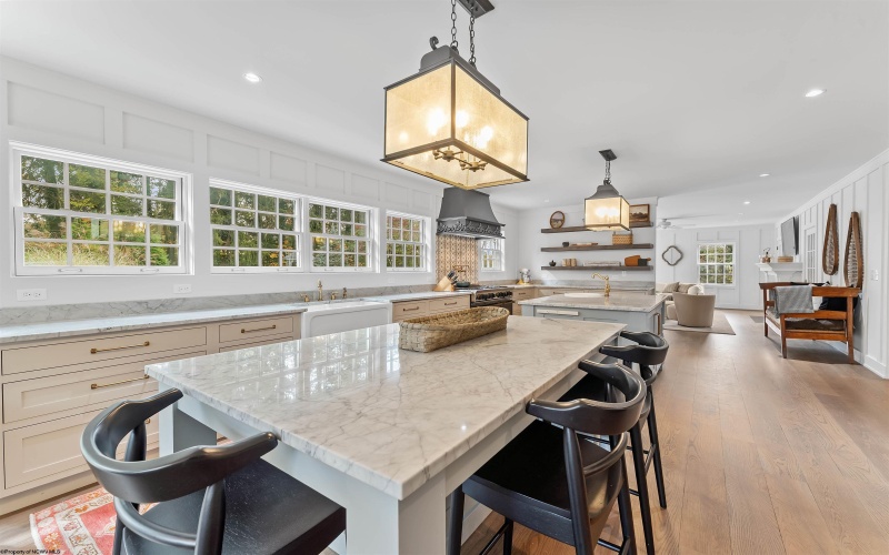 5 Maple Avenue, Morgantown, West Virginia 26501, 4 Bedrooms Bedrooms, 14 Rooms Rooms,4 BathroomsBathrooms,Single Family Detached,For Sale,Maple,10162227