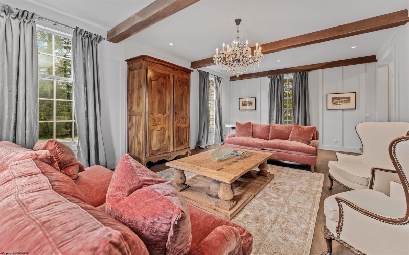 5 Maple Avenue, Morgantown, West Virginia 26501, 4 Bedrooms Bedrooms, 14 Rooms Rooms,4 BathroomsBathrooms,Single Family Detached,For Sale,Maple,10162227