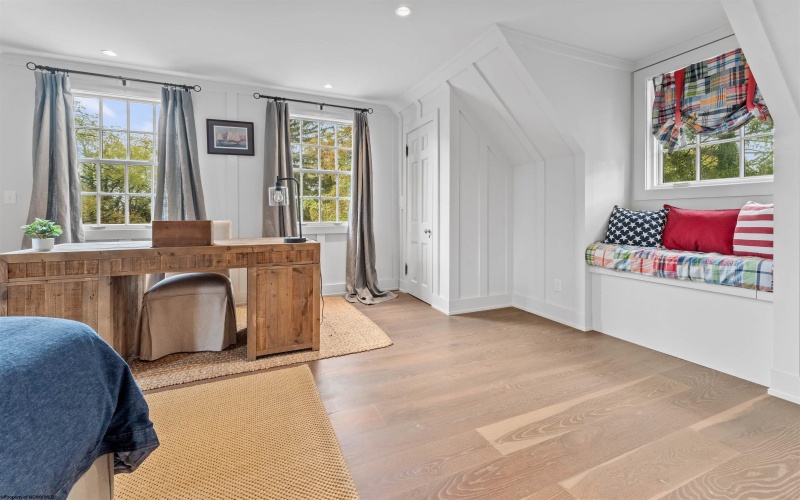 5 Maple Avenue, Morgantown, West Virginia 26501, 4 Bedrooms Bedrooms, 14 Rooms Rooms,4 BathroomsBathrooms,Single Family Detached,For Sale,Maple,10162227