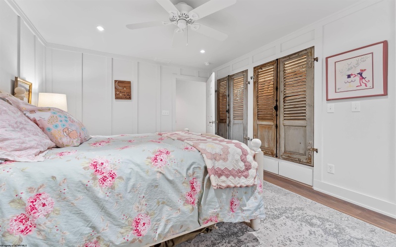 5 Maple Avenue, Morgantown, West Virginia 26501, 4 Bedrooms Bedrooms, 14 Rooms Rooms,4 BathroomsBathrooms,Single Family Detached,For Sale,Maple,10162227