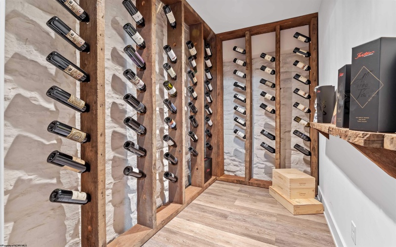 5 Maple Avenue, Morgantown, West Virginia 26501, 4 Bedrooms Bedrooms, 14 Rooms Rooms,4 BathroomsBathrooms,Single Family Detached,For Sale,Maple,10162227