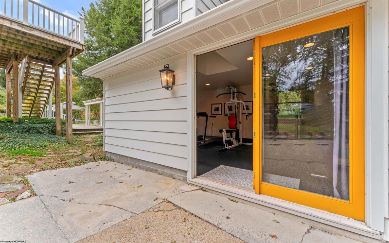 5 Maple Avenue, Morgantown, West Virginia 26501, 4 Bedrooms Bedrooms, 14 Rooms Rooms,4 BathroomsBathrooms,Single Family Detached,For Sale,Maple,10162227