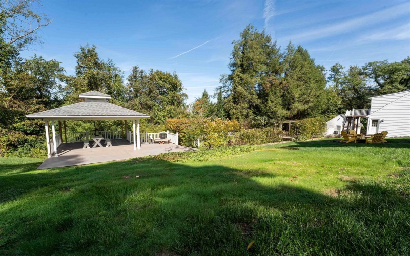 5 Maple Avenue, Morgantown, West Virginia 26501, 4 Bedrooms Bedrooms, 14 Rooms Rooms,4 BathroomsBathrooms,Single Family Detached,For Sale,Maple,10162227