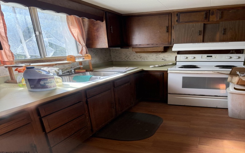 355 George Street, Weston, West Virginia 26452, 3 Bedrooms Bedrooms, 7 Rooms Rooms,1 BathroomBathrooms,Single Family Detached,For Sale,George,10162237