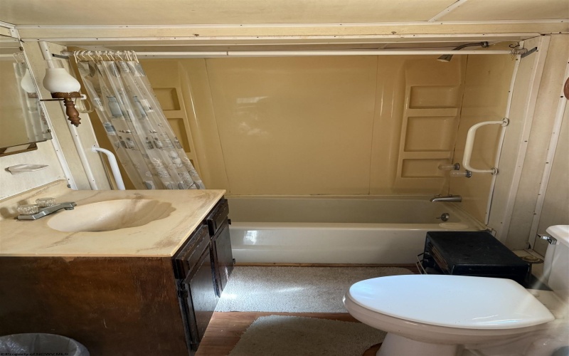 355 George Street, Weston, West Virginia 26452, 3 Bedrooms Bedrooms, 7 Rooms Rooms,1 BathroomBathrooms,Single Family Detached,For Sale,George,10162237