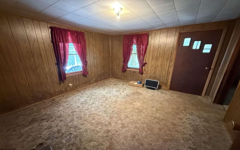 355 George Street, Weston, West Virginia 26452, 3 Bedrooms Bedrooms, 7 Rooms Rooms,1 BathroomBathrooms,Single Family Detached,For Sale,George,10162237