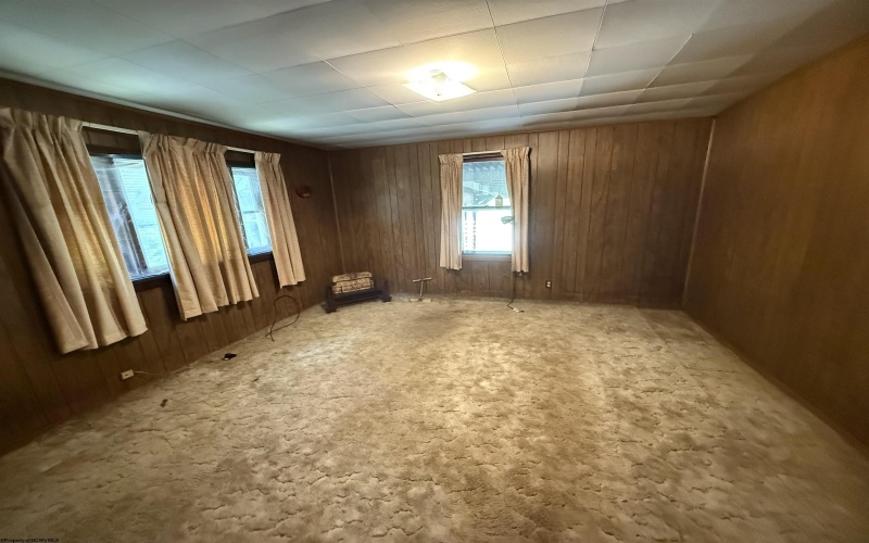 355 George Street, Weston, West Virginia 26452, 3 Bedrooms Bedrooms, 7 Rooms Rooms,1 BathroomBathrooms,Single Family Detached,For Sale,George,10162237