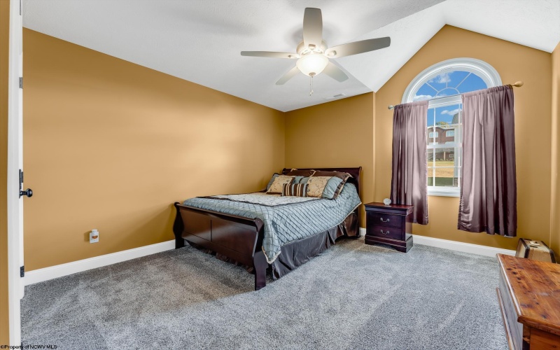 323 Salonika Drive, Morgantown, West Virginia 26508-0000, 5 Bedrooms Bedrooms, 8 Rooms Rooms,3 BathroomsBathrooms,Single Family Detached,For Sale,Salonika,10162248