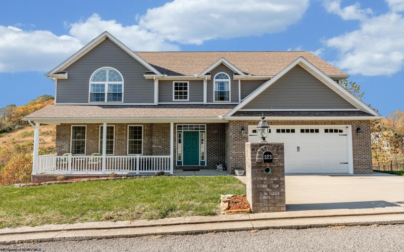 323 Salonika Drive, Morgantown, West Virginia 26508-0000, 5 Bedrooms Bedrooms, 8 Rooms Rooms,3 BathroomsBathrooms,Single Family Detached,For Sale,Salonika,10162248