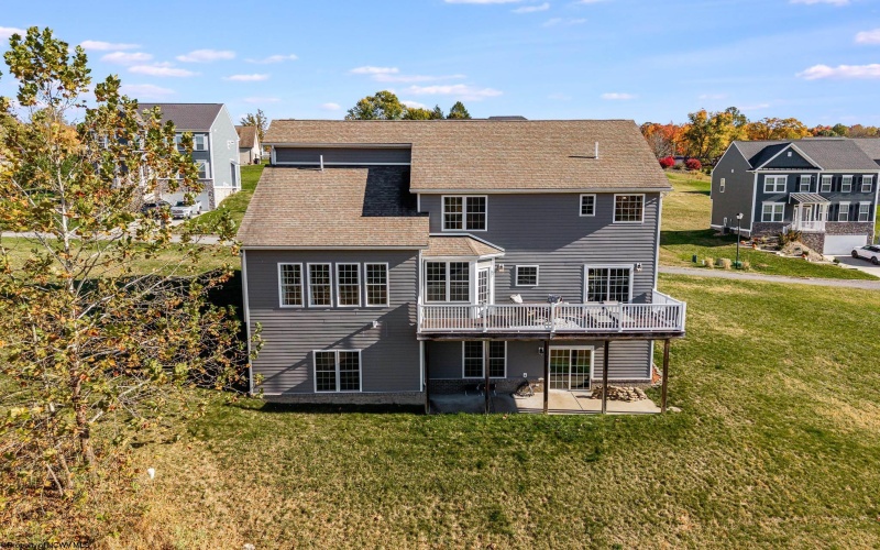 323 Salonika Drive, Morgantown, West Virginia 26508-0000, 5 Bedrooms Bedrooms, 8 Rooms Rooms,3 BathroomsBathrooms,Single Family Detached,For Sale,Salonika,10162248