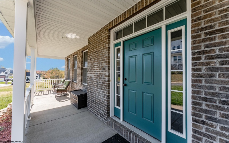 323 Salonika Drive, Morgantown, West Virginia 26508-0000, 5 Bedrooms Bedrooms, 8 Rooms Rooms,3 BathroomsBathrooms,Single Family Detached,For Sale,Salonika,10162248