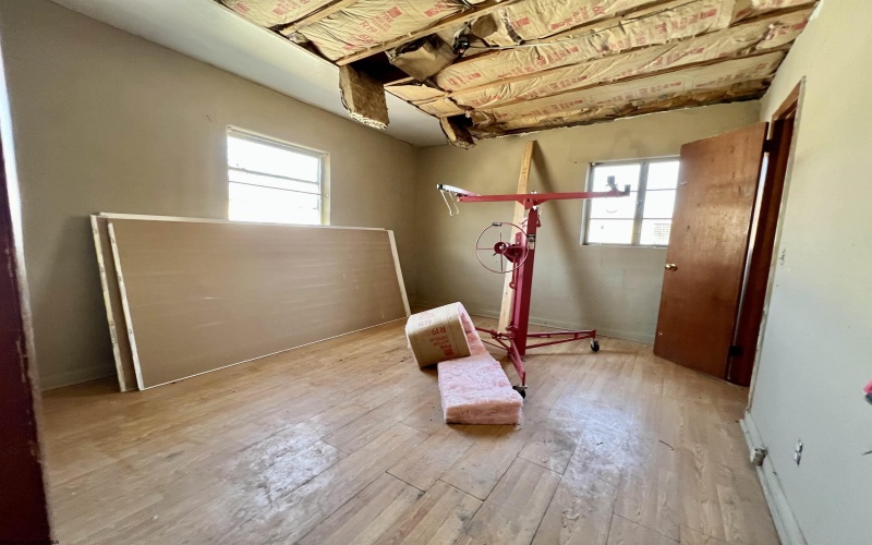 7 Lewis Street, Glenville, West Virginia 26351, ,Multi-unit/income,For Sale,Lewis,10158594