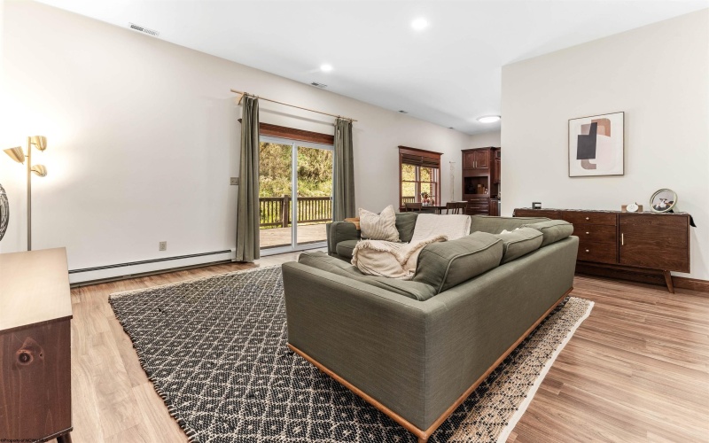 300 Jerome Street, Morgantown, West Virginia 26505, 3 Bedrooms Bedrooms, 9 Rooms Rooms,3 BathroomsBathrooms,Single Family Detached,For Sale,Jerome,10162247