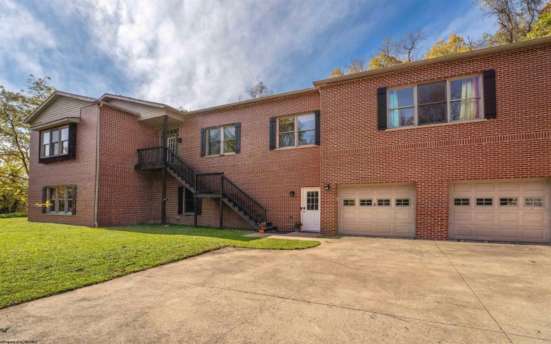 300 Jerome Street, Morgantown, West Virginia 26505, 3 Bedrooms Bedrooms, 9 Rooms Rooms,3 BathroomsBathrooms,Single Family Detached,For Sale,Jerome,10162247