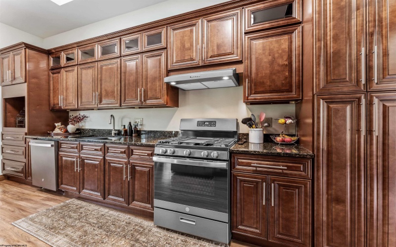 300 Jerome Street, Morgantown, West Virginia 26505, 3 Bedrooms Bedrooms, 9 Rooms Rooms,3 BathroomsBathrooms,Single Family Detached,For Sale,Jerome,10162247